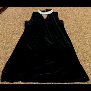 EUC! Elegant Black Dress Rhinestone embellished Silver Collar Sleeveless L